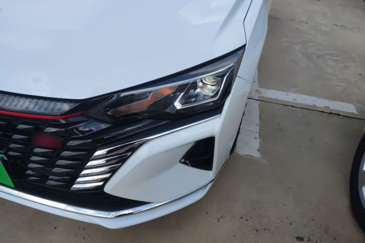 Used Dongfeng Aeolus Yixuan MAX 2023 1.5T Ultra-Stylish Trendsetting Dad Edition Left Front Headlight