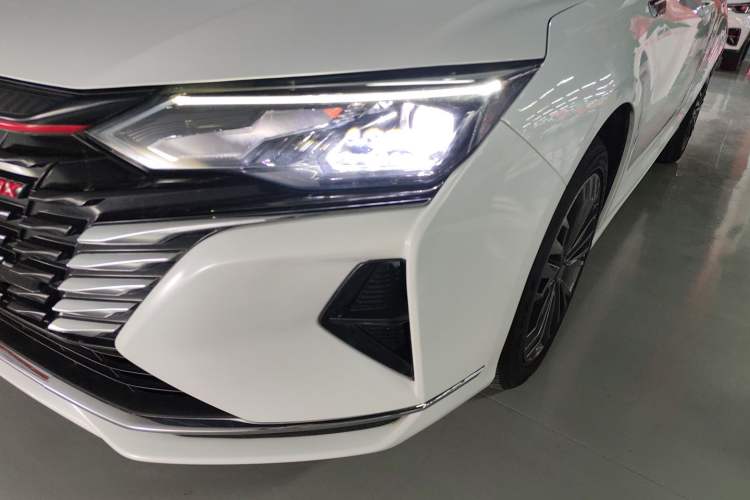 Used Dongfeng Aeolus Yixuan MAX 2023 1.5T Super-Powered Dad Edition Left Front Headlight
