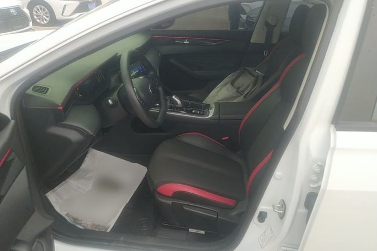 Used Dongfeng Aeolus Yixuan MAX 2023 1.5T Super-Powered Dad Edition Left Front Seat