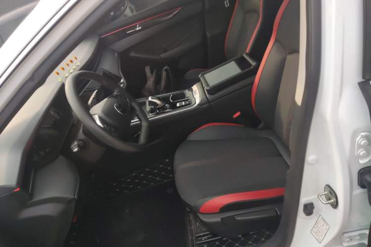 Used Dongfeng Aeolus Yixuan MAX 2023 1.5T Super-Powered Dad Edition Left Front Seat