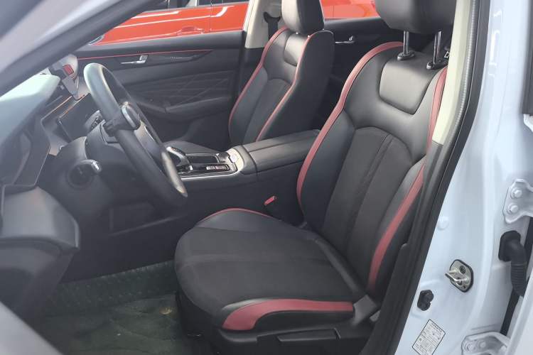 Used Dongfeng Aeolus Yixuan MAX 2023 1.5T Super-Powered Dad Edition Left Front Seat