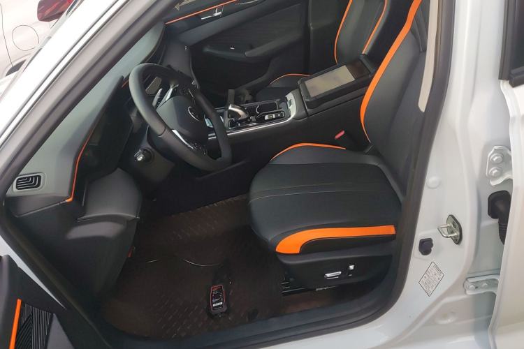 Used Dongfeng Aeolus Yixuan MAX 2023 1.5T Ultra-Stylish Trendsetting Dad Edition Left Front Seat