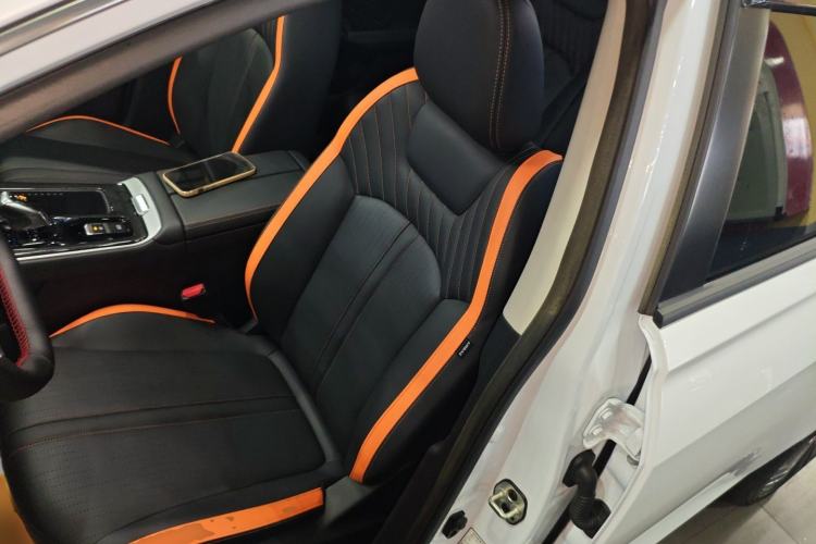 Used Dongfeng Aeolus Yixuan MAX 2023 1.5T Ultra-Stylish Trendsetting Dad Edition Left Front Seat