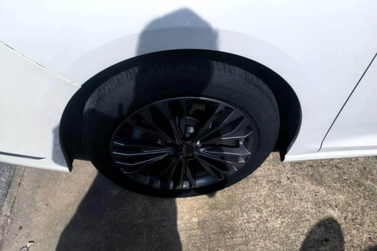 Used Dongfeng Aeolus Yixuan MAX 2023 1.5T Super-Powered Dad Edition Left Front Wheel Hub