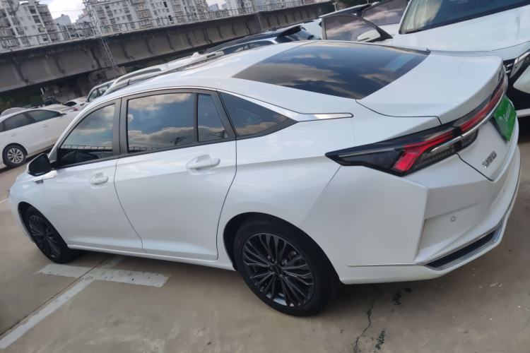 Used Dongfeng Aeolus Yixuan MAX 2023 1.5T Ultra-Stylish Trendsetting Dad Edition Left Side