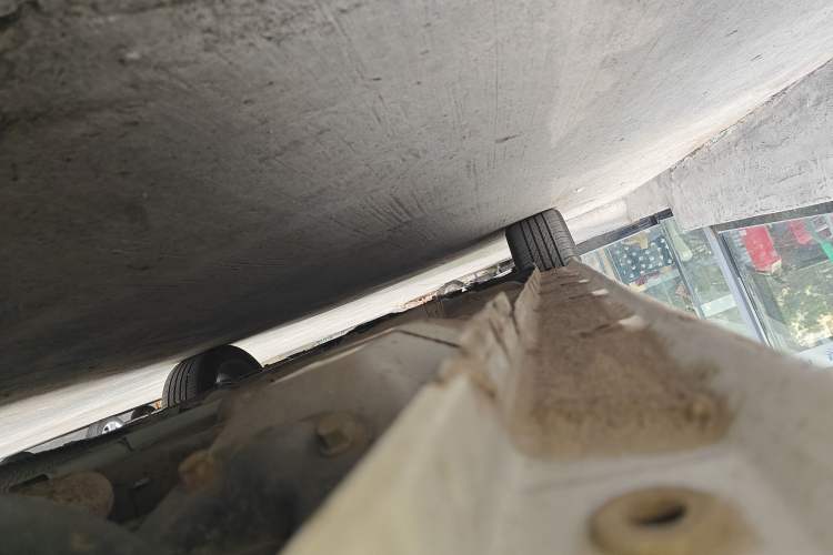 Used Dongfeng Aeolus Yixuan MAX 2023 1.5T Super Cool Trendy Dad Edition Left Side Sill