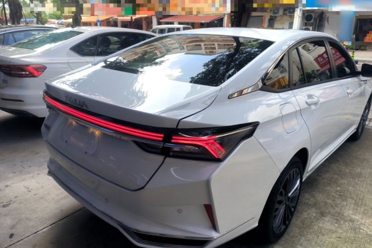 Used Dongfeng Aeolus Yixuan MAX 2023 1.5T Super-Powered Dad Edition Rear Right 45 Deg