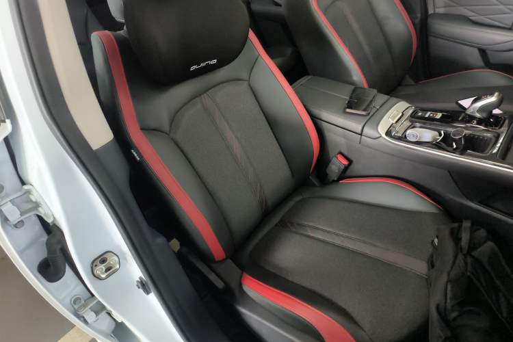 Used Dongfeng Aeolus Yixuan MAX 2023 1.5T Super-Powered Dad Edition Right Front Seat