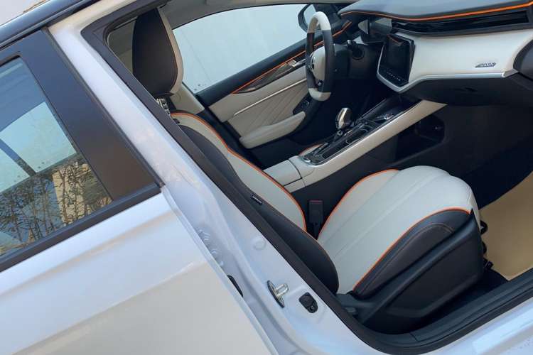 Used Dongfeng Aeolus Yixuan MAX 2023 1.5T Super Cool Trendy Dad Edition Right Front Seat