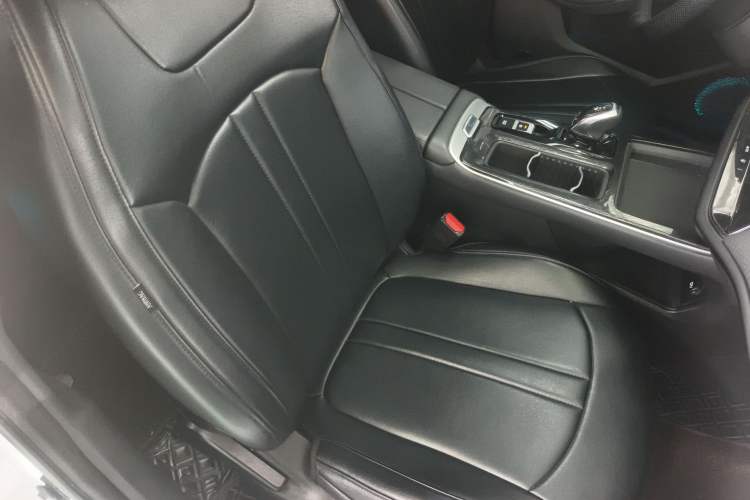 Used Dongfeng Aeolus Yixuan MAX 2023 1.5T Super-Powered Dad Edition Right Front Seat