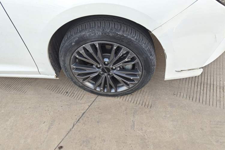 Used Dongfeng Aeolus Yixuan MAX 2023 1.5T Super-Powered Dad Edition Right Front Wheel Hub