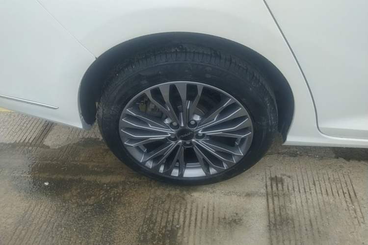 Used Dongfeng Aeolus Yixuan MAX 2023 1.5T Super-Powered Dad Edition Right Rear Wheel Hub