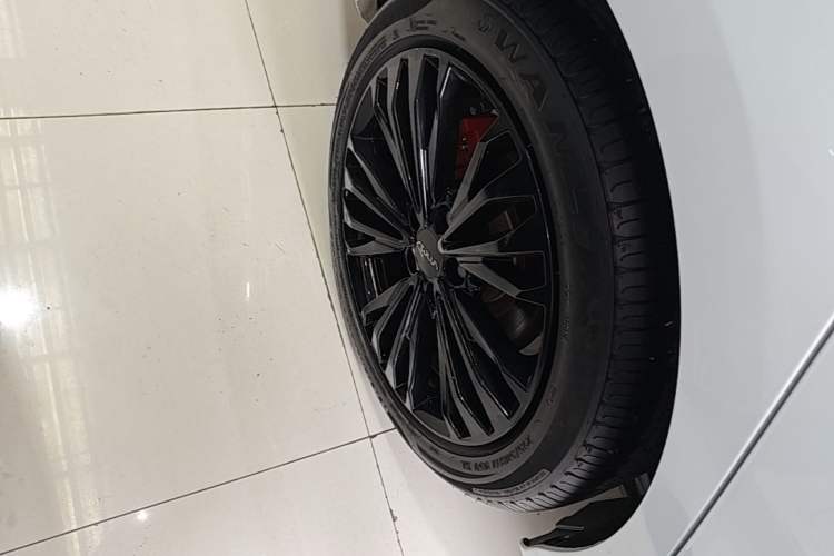 Used Dongfeng Aeolus Yixuan MAX 2023 1.5T Super Cool Trendy Dad Edition Right Rear Wheel Hub