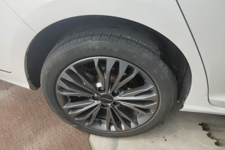 Used Dongfeng Aeolus Yixuan MAX 2023 1.5T Super-Powered Dad Edition Right Rear Wheel Hub