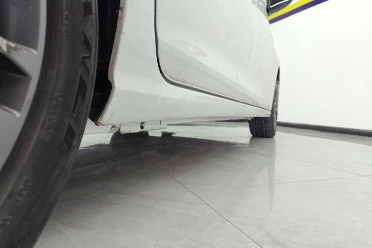 Used Dongfeng Aeolus Yixuan MAX 2023 1.5T Super-Powered Dad Edition Right Side Sill