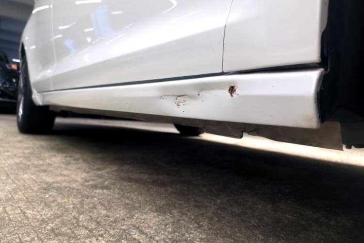 Used Dongfeng Aeolus Yixuan MAX 2023 1.5T Super-Powered Dad Edition Right Side Sill