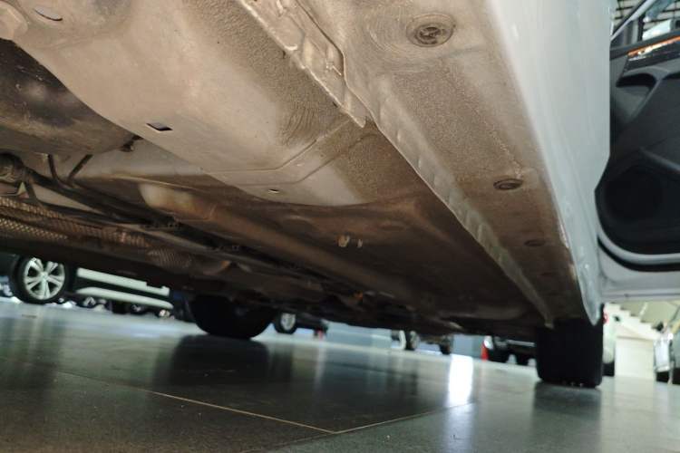 Used Dongfeng Aeolus Yixuan MAX 2023 1.5T Ultra-Stylish Trendsetting Dad Edition Right Side Sill