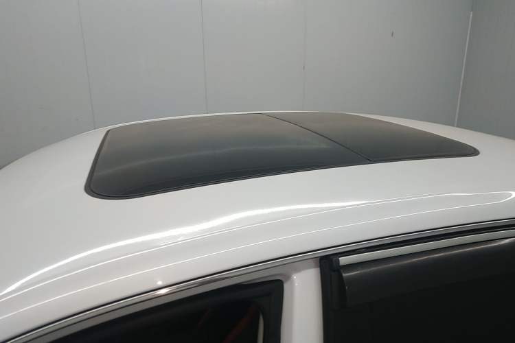 Used Dongfeng Aeolus Yixuan MAX 2023 1.5T Super-Powered Dad Edition Roof