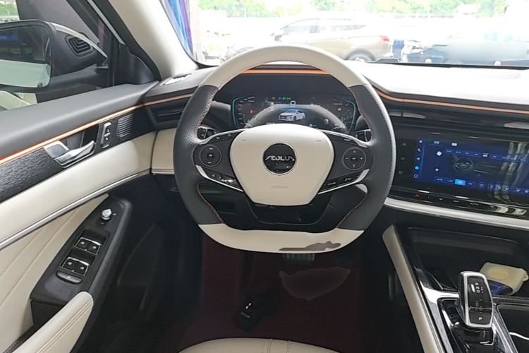 Used Dongfeng Aeolus Yixuan MAX 2023 1.5T Super Cool Trendy Dad Edition Steering Wheel
