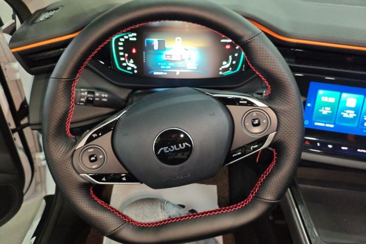 Used Dongfeng Aeolus Yixuan MAX 2023 1.5T Ultra-Stylish Trendsetting Dad Edition Steering Wheel