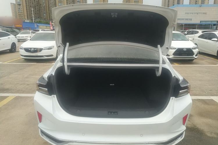 Used Dongfeng Aeolus Yixuan MAX 2023 1.5T Super-Powered Dad Edition Trunk