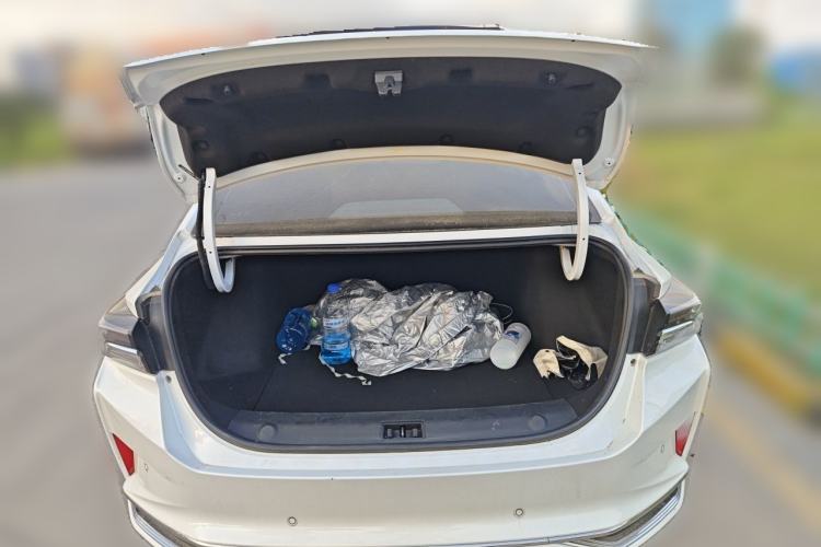 Used Dongfeng Aeolus Yixuan MAX 2023 1.5T Super-Powered Dad Edition Trunk