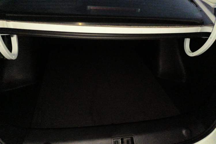 Used Dongfeng Aeolus Yixuan MAX 2023 1.5T Super-Powered Dad Edition Trunk