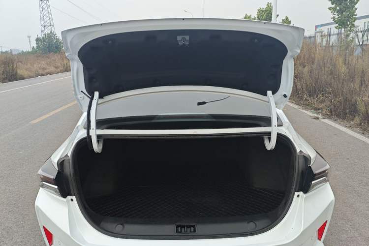 Used Dongfeng Aeolus Yixuan MAX 2023 1.5T Xingchi Edition Trunk