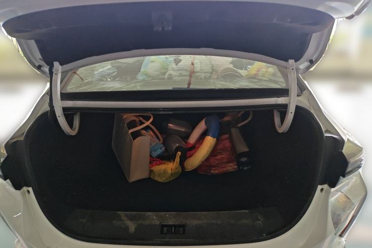 Used Dongfeng Aeolus Yixuan MAX 2023 1.5T Super Cool Trendy Dad Edition Trunk