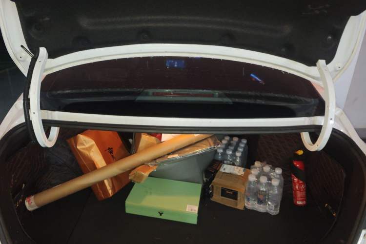Used Dongfeng Aeolus Yixuan MAX 2023 1.5T Xingchi Edition Trunk