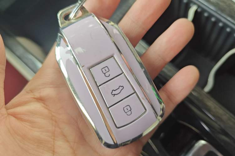 Used Dongfeng Aeolus Yixuan MAX 2023 1.5T Super Cool Trendy Dad Edition Vehicle Key
