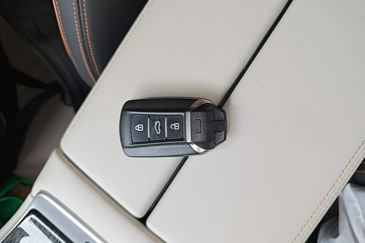 Used Dongfeng Aeolus Yixuan MAX 2023 1.5T Super Cool Trendy Dad Edition Vehicle Key