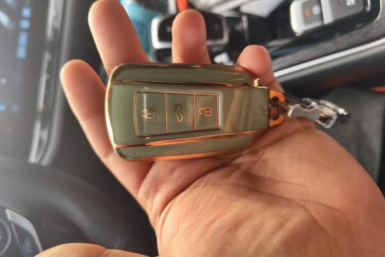 Used Dongfeng Aeolus Yixuan MAX 2023 1.5T Ultra-Stylish Trendsetting Dad Edition Vehicle Key