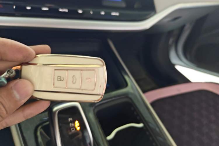 Used Dongfeng Aeolus Yixuan MAX 2023 1.5T Super Cool Trendy Dad Edition Vehicle Key