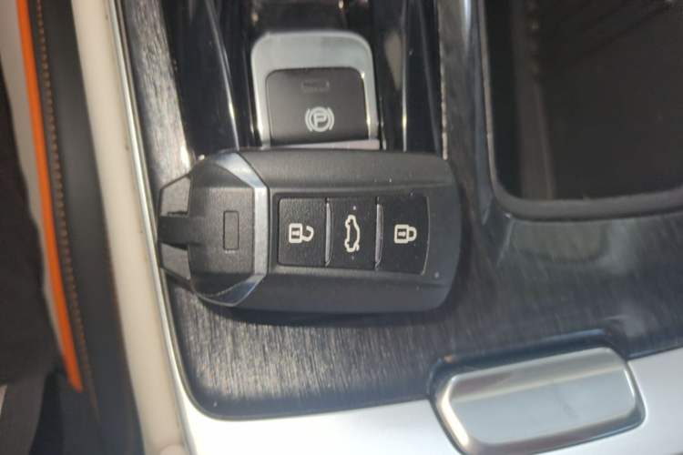 Used Dongfeng Aeolus Yixuan MAX 2023 1.5T Super Cool Trendy Dad Edition Vehicle Key