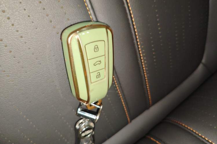 Used Dongfeng Aeolus Yixuan MAX 2023 1.5T Ultra-Stylish Trendsetting Dad Edition Vehicle Key