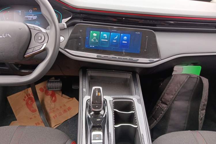 Used Dongfeng Aeolus Yixuan MAX 2024 1.5T Luxury Edition Audio And AC Panel