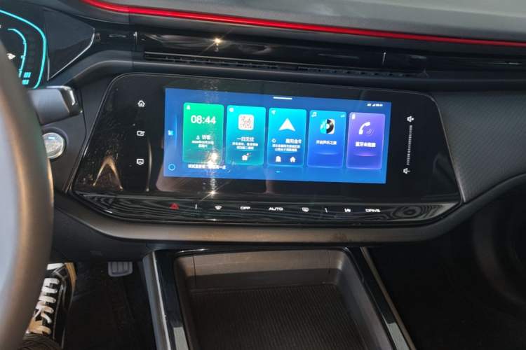 Used Dongfeng Aeolus Yixuan MAX 2024 1.5T Luxury Edition Audio And AC Panel