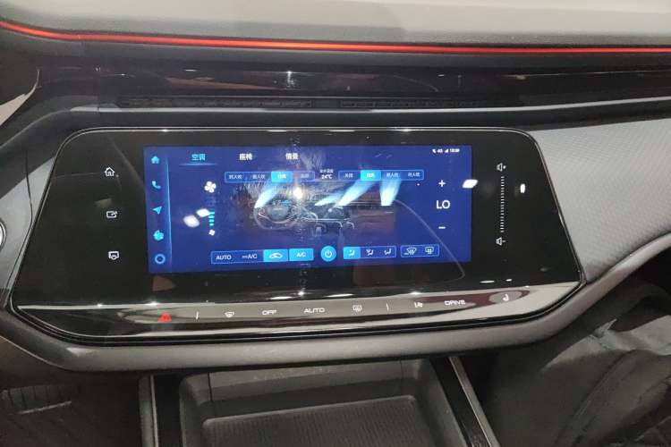 Used Dongfeng Aeolus Yixuan MAX 2024 1.5T Prestige Hybrid Edition Audio And AC Panel