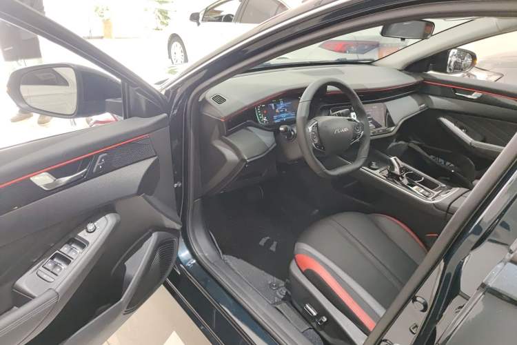 Used Dongfeng Aeolus Yixuan MAX 2024 1.5T Prestige Hybrid Edition Driver Seat