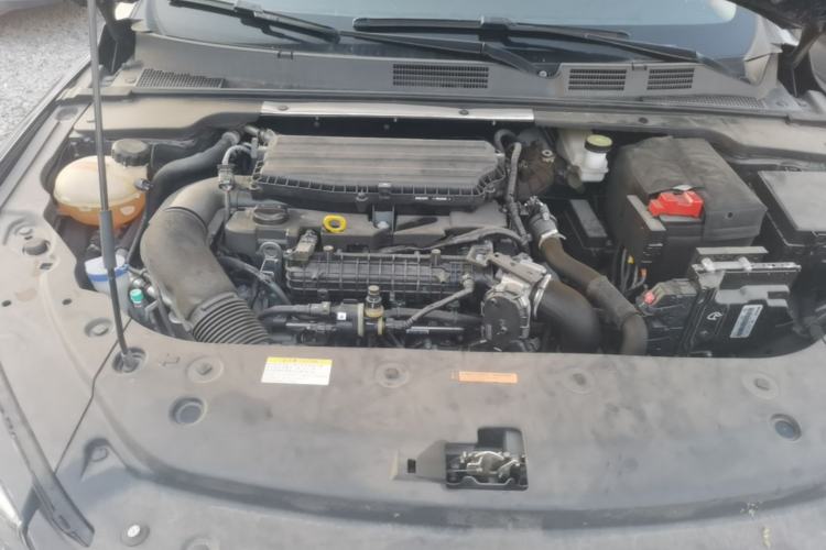 Used Dongfeng Aeolus Yixuan MAX 2024 1.5T Luxury Edition Engine Bay