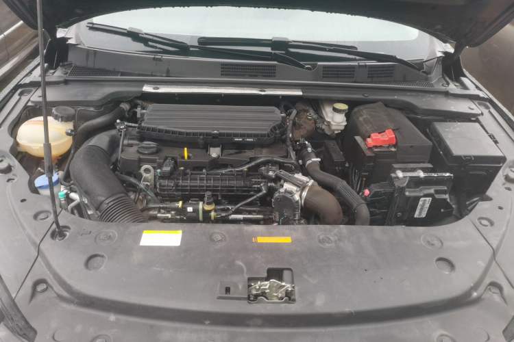 Used Dongfeng Aeolus Yixuan MAX 2024 1.5T Luxury Edition Engine Bay