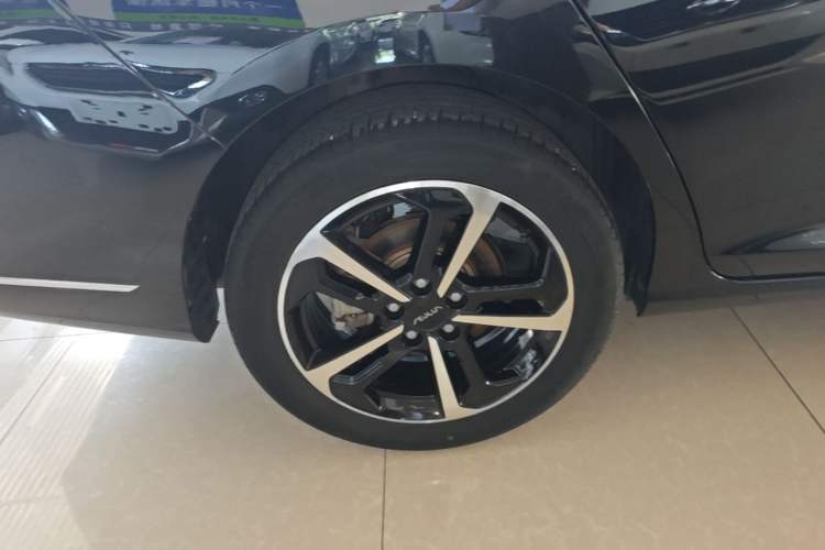 Used Dongfeng Aeolus Yixuan MAX 2024 1.5T Luxury Edition Exterior 5