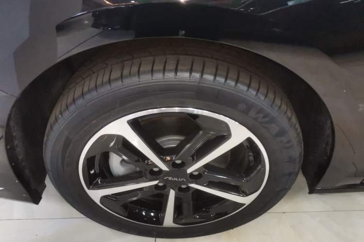 Used Dongfeng Aeolus Yixuan MAX 2024 1.5T Prestige Edition Exterior 7