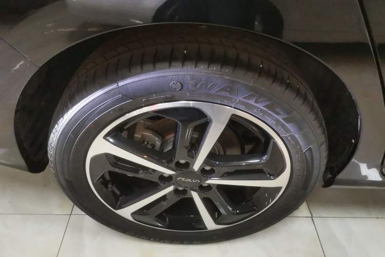 Used Dongfeng Aeolus Yixuan MAX 2024 1.5T Prestige Edition Exterior 8