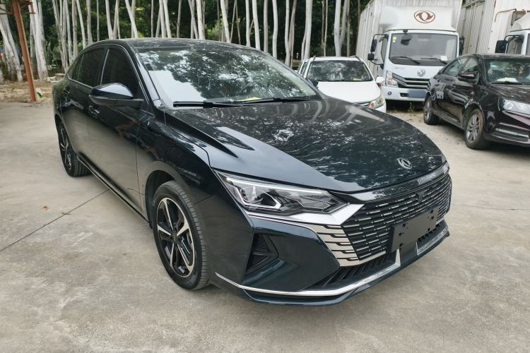 Used Dongfeng Aeolus Yixuan MAX 2024 1.5T Luxury Edition Front Right 45 Deg