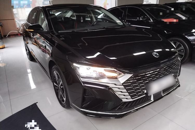 Used Dongfeng Aeolus Yixuan MAX 2024 1.5T Luxury Edition Front Right 45 Deg