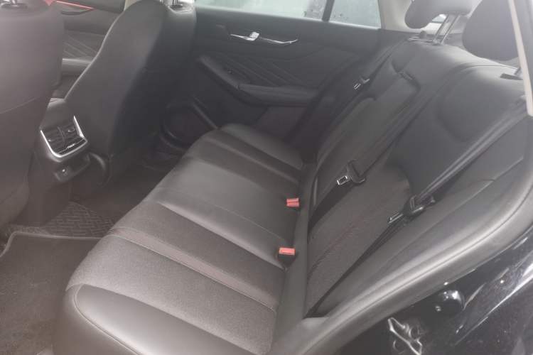 Used Dongfeng Aeolus Yixuan MAX 2024 1.5T Luxury Edition Interior 4