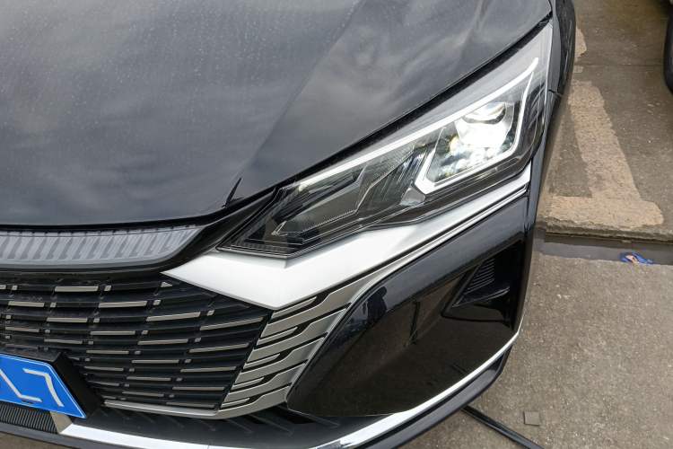 Used Dongfeng Aeolus Yixuan MAX 2024 1.5T Luxury Edition Left Front Headlight