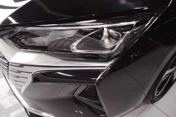 Used Dongfeng Aeolus Yixuan MAX 2024 1.5T Luxury Edition Left Front Headlight